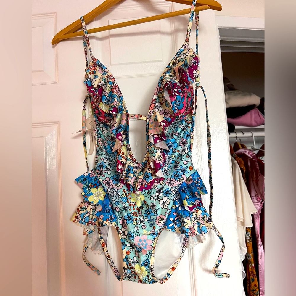 Bikini with tags